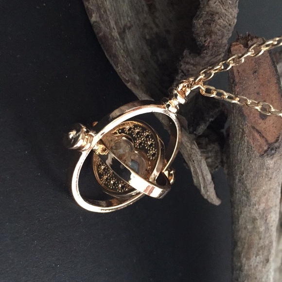 ๐50% OFF/3+...Hermione Granger's Time-Turner Necklace (Harry Potter) - Picture 6 of 10